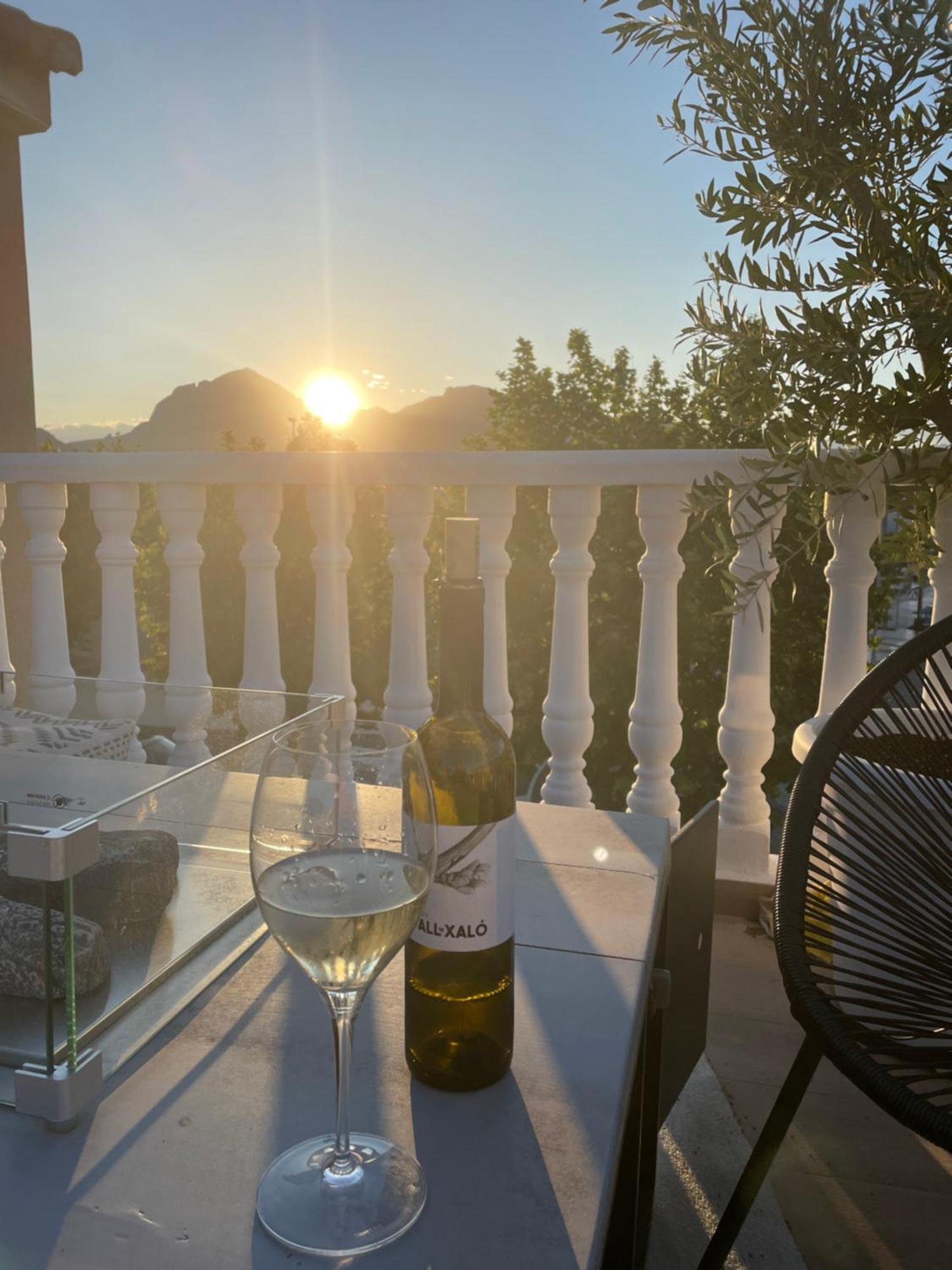 Casa Naru Albir, Duplex Appartement Met Ruim Terras En Buitenkeuken 阿尔比尔 外观 照片